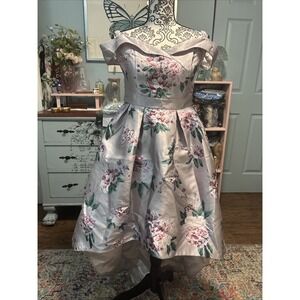 Chi Chi London High Low Party Dress Sz 8 Petite US And 12 In England.